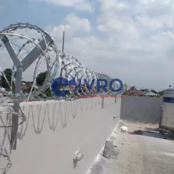 BESI SIKU UNTUK TIANG Y RAZOR WIRE