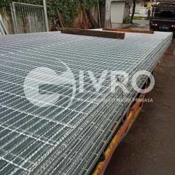 Karakteristik Steel Grating